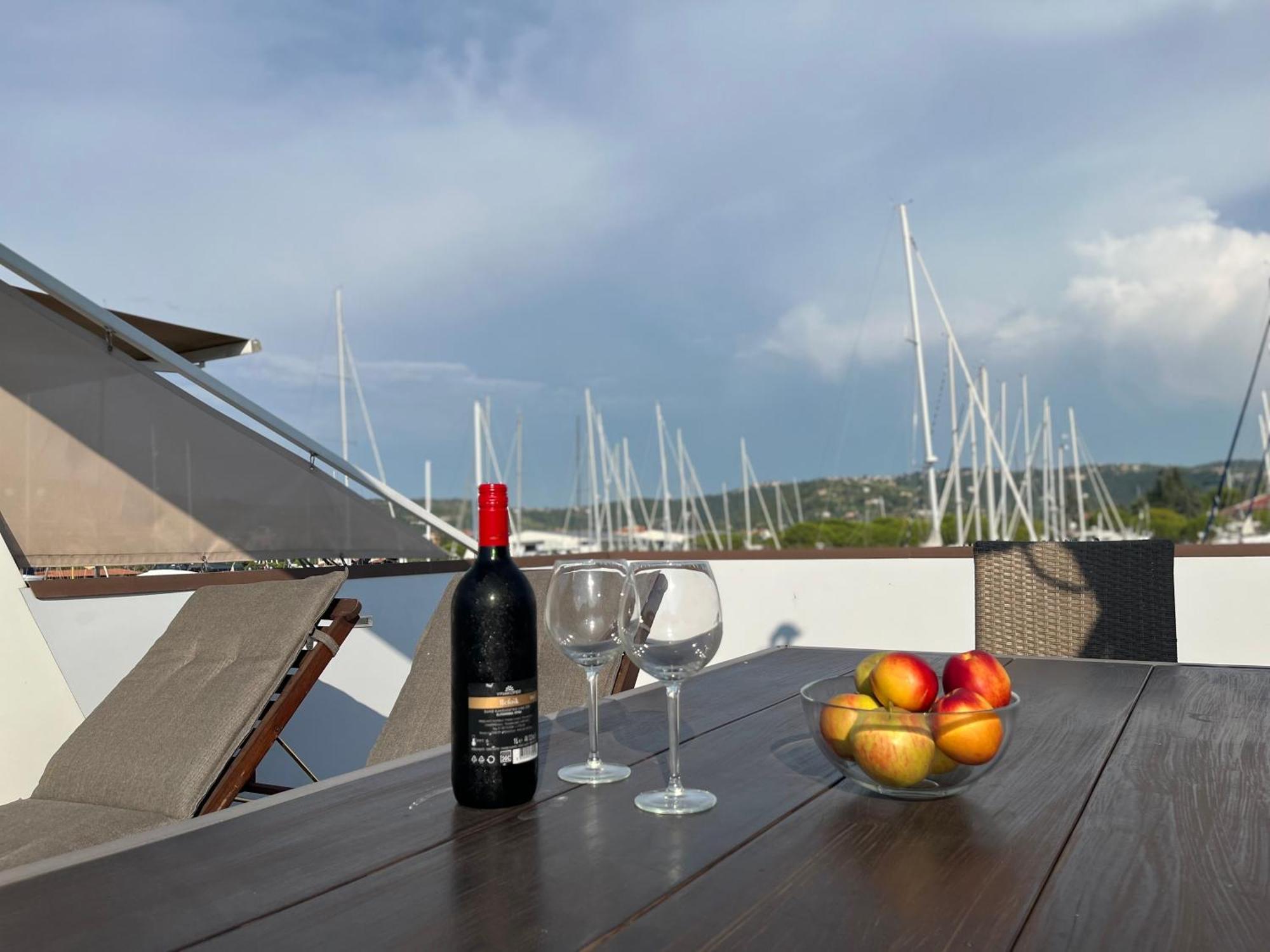 Marina Luxury Houseboat Lace Portoroz Ngoại thất bức ảnh