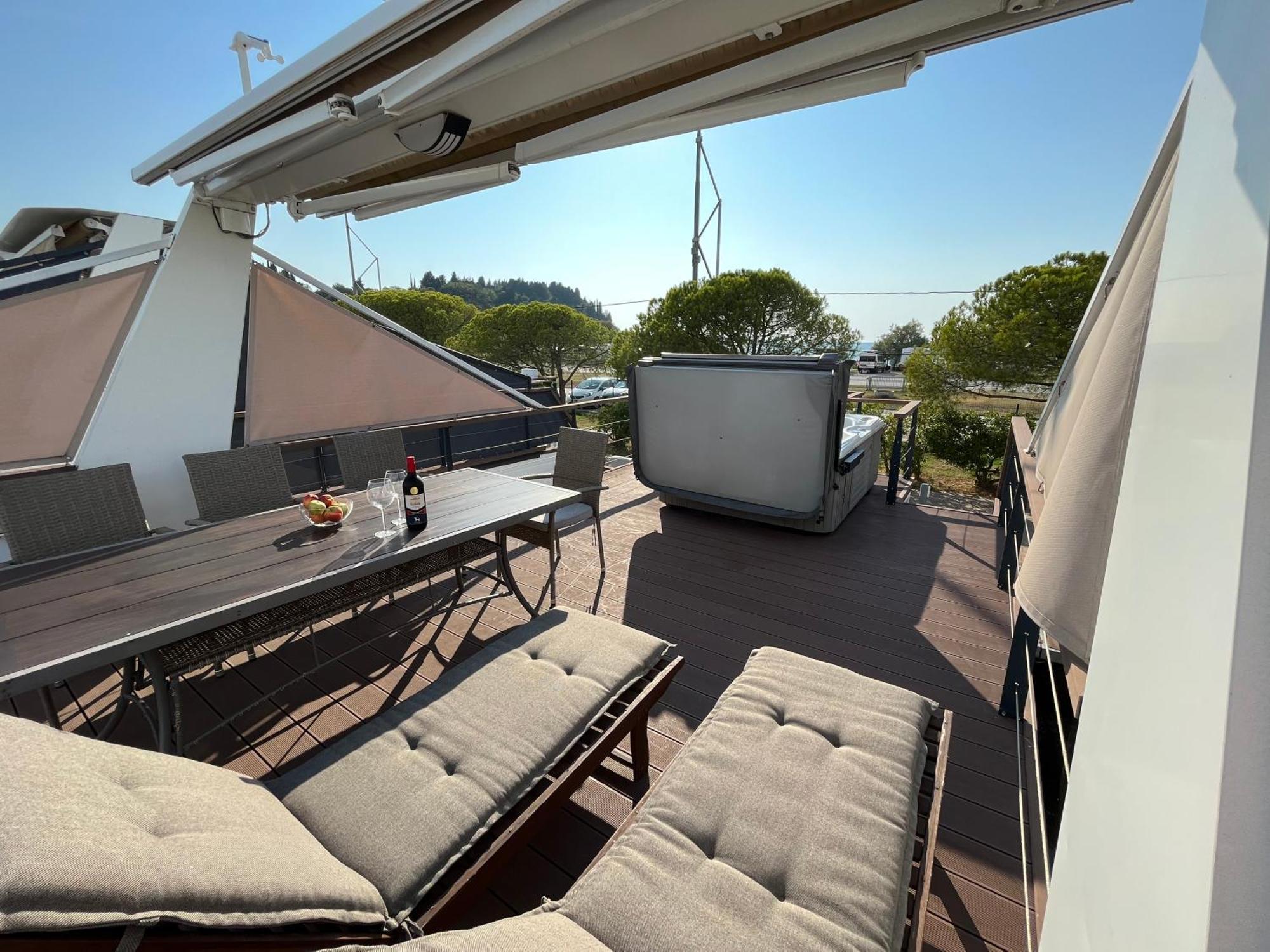 Marina Luxury Houseboat Lace Portoroz Ngoại thất bức ảnh