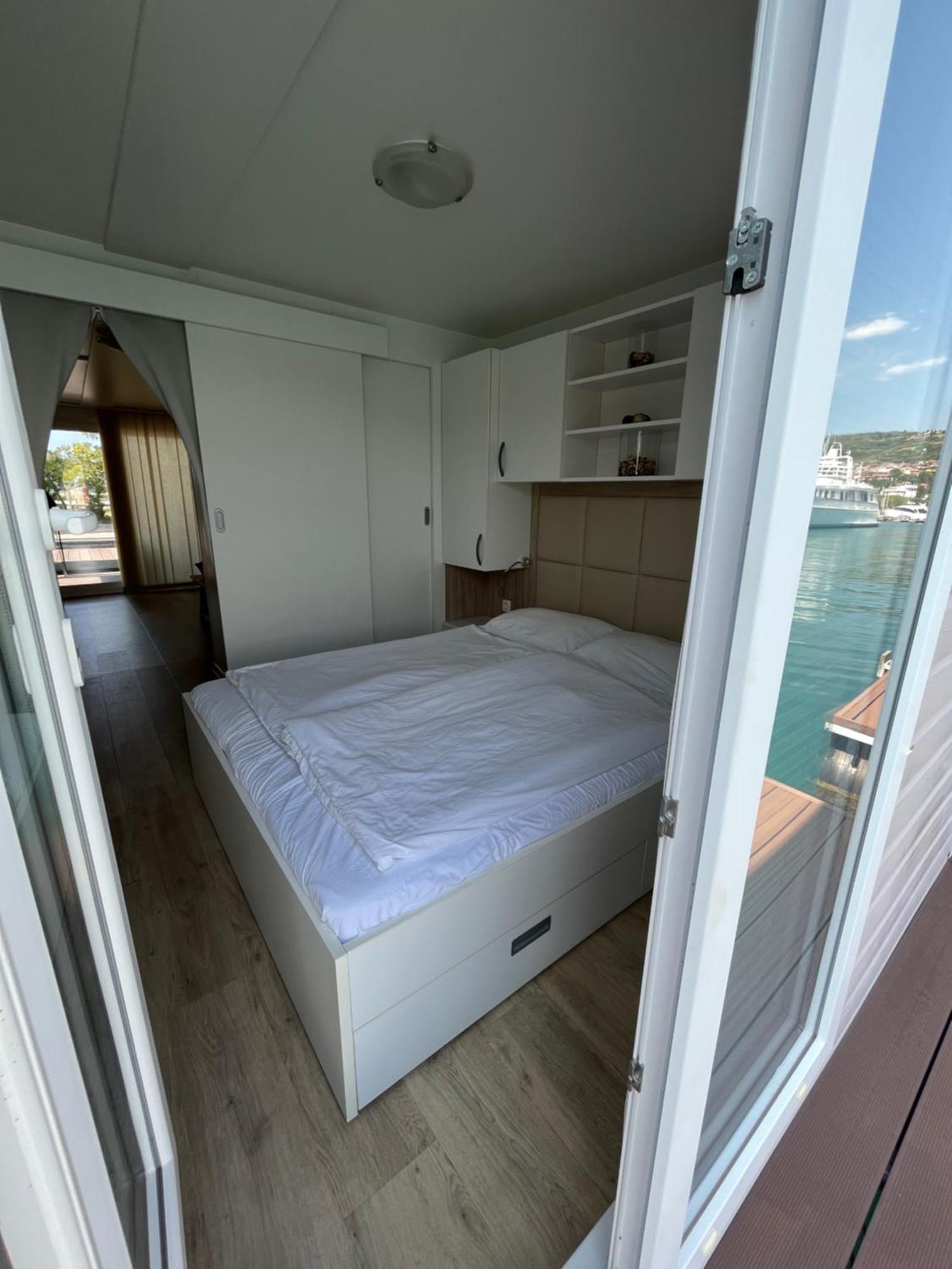 Marina Luxury Houseboat Lace Portoroz Ngoại thất bức ảnh